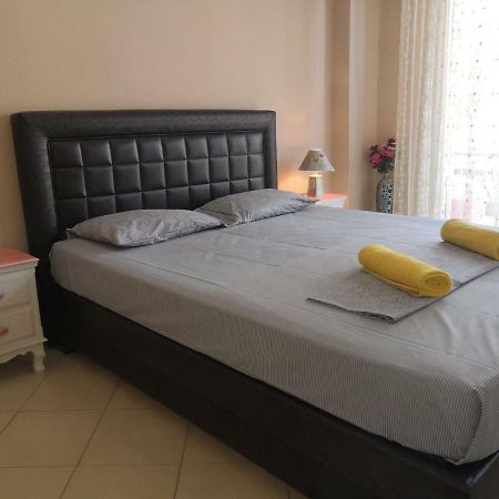Néa Péramos Brick Apartment מראה חיצוני תמונה