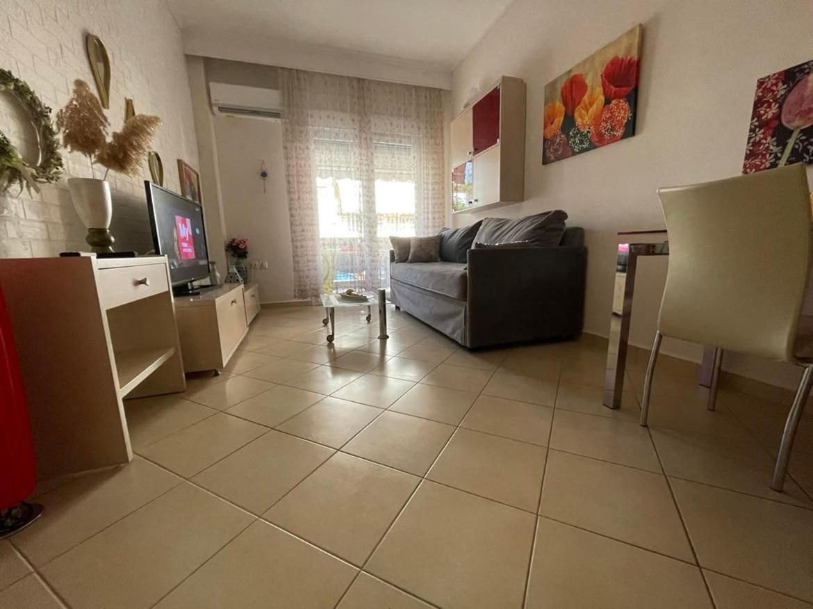 Néa Péramos Brick Apartment מראה חיצוני תמונה