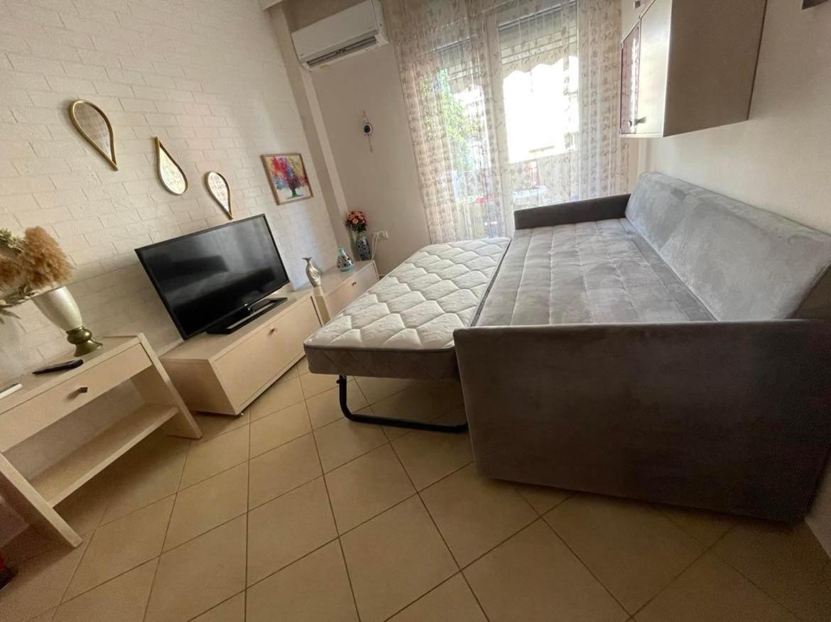 Néa Péramos Brick Apartment מראה חיצוני תמונה