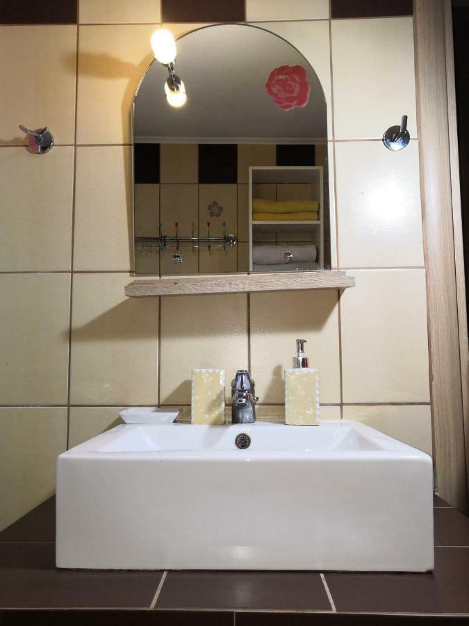 Néa Péramos Brick Apartment מראה חיצוני תמונה