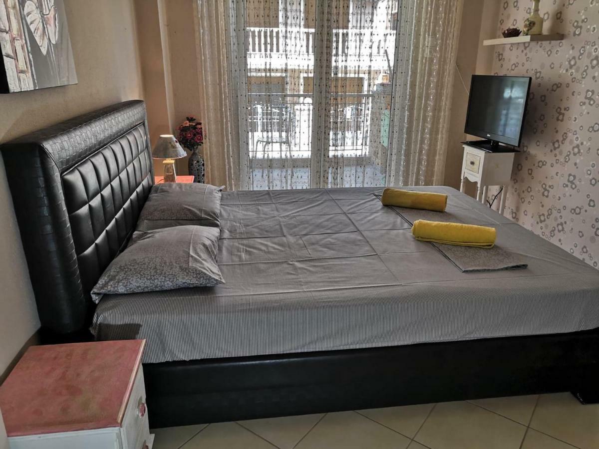 Néa Péramos Brick Apartment מראה חיצוני תמונה