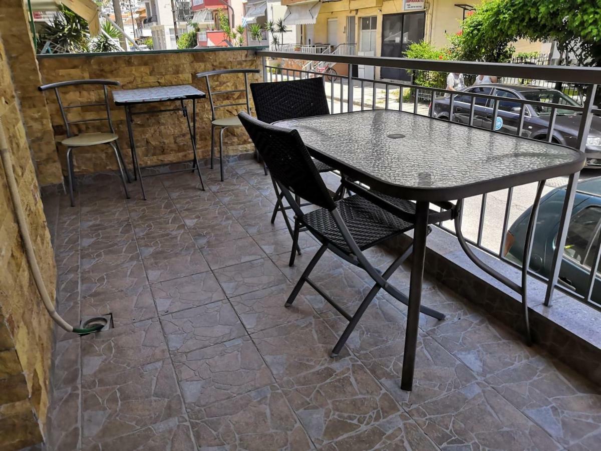Néa Péramos Brick Apartment מראה חיצוני תמונה